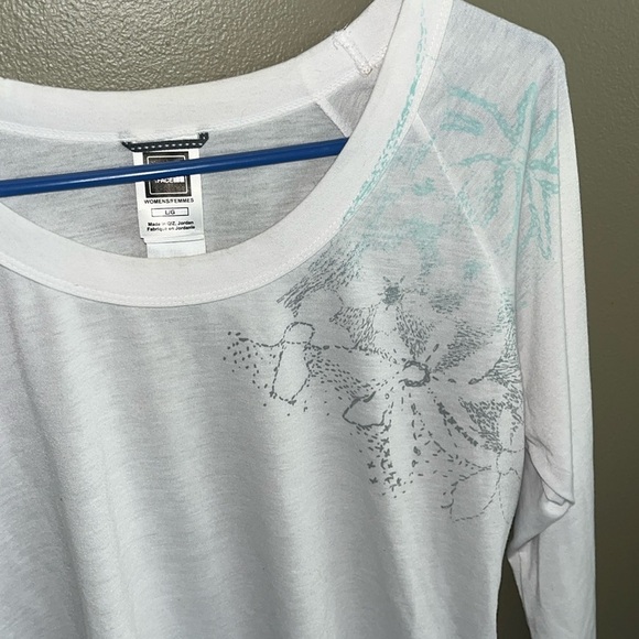 EXCELLENT CONDITION WOMEN’S THE NORTH FACE POLYESTER LONG SLEEVE TEE SHIRT - Picture 2 of 7